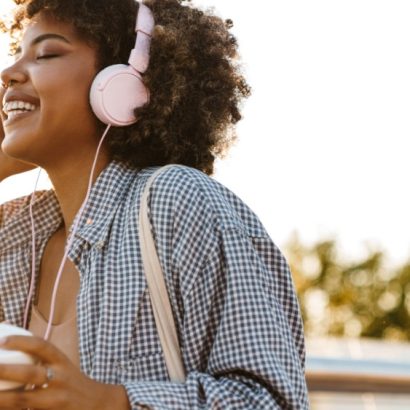 Pertencimento: o poder da música para o imigrante brasileiro