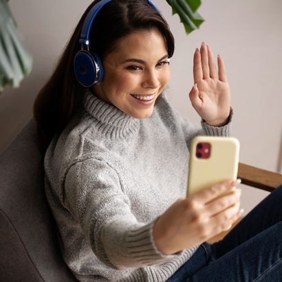 Mantendo vínculos afetivos à distância sem se sobrecarregar